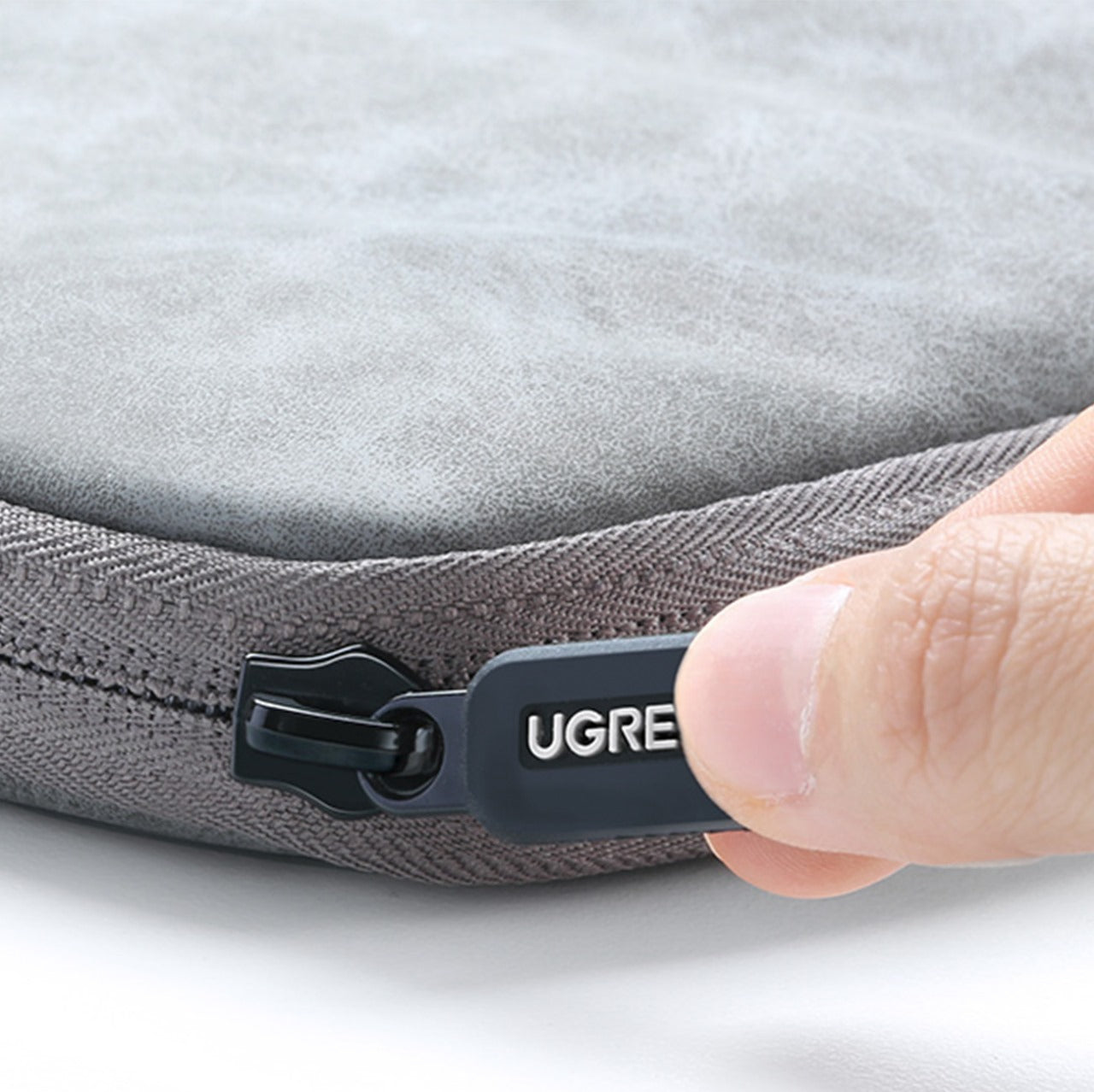 UGREEN Sleeve Case Storage Bag 13 Inches (Gray) 60985